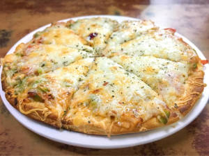 Cheese burst pizza