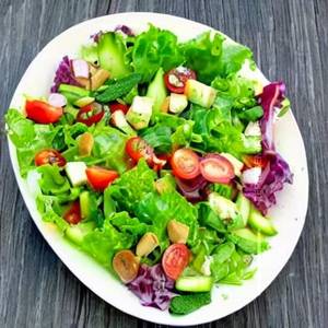 GREEN FRESH SUMMER SALAD