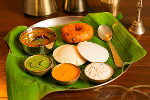 Idli Medu Vada [2 Pieces + 1 Piece]