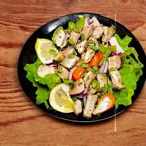 Grilled Chicken Salad In Honey Mustard