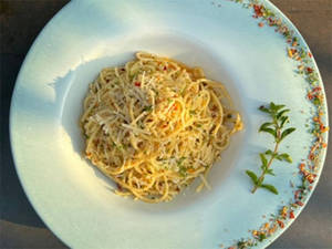 Spaghetti Aglio Olio E Pepperoncino (400gms)