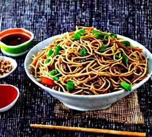 Chicken Mix Hakka Noodles