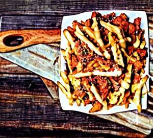 Chicken loaded fries