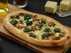 Creamy Spinach & Mushroom Garlic Bread