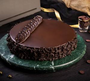 Devine Chocolate Cake 
