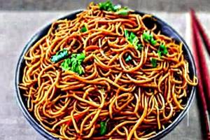 Chicken schezwan noodles
