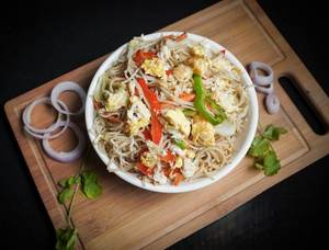 Egg Hakka Noodles