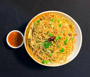 Chill garlic noodles