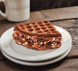 Almond browine waffle