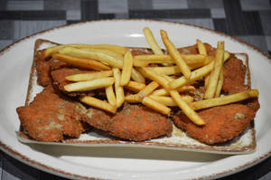Baba Special Fish & Chips With Tartar Sauce [4 Pcs]