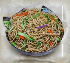 Veg hakka noodles