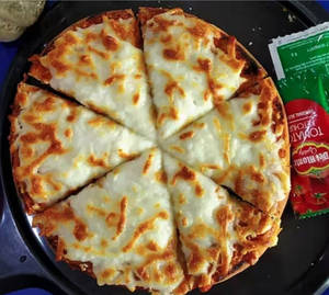 Double Cheese Margherita Pizza