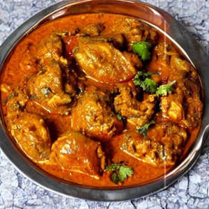 Chicken Varutharachathu
