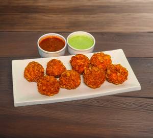 Veggie kurkure momos