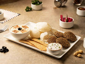 Pita Hummus Falafel