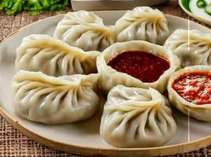 Veg Steamed Momos 8 Pcs