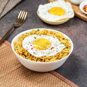 Fried Egg Masala Maggi