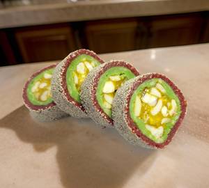 Kaju Anjeer Roll  