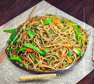 Veg hakka noodles