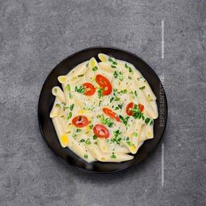 White Sauce Egg Pasta