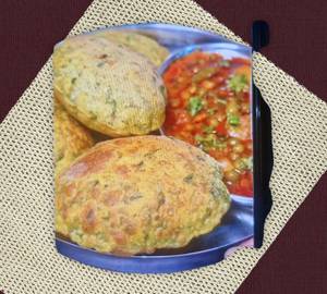 Methi Wheat Poori Aloo Curry P 3Pcs)