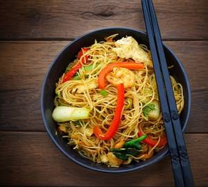 Chicken Singapore Noodles
