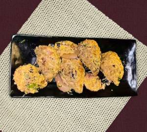 Chicken Afghani Momos [8 Pieces]