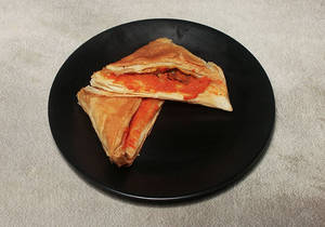 Garlic Chutney Puff