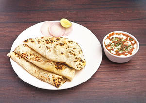 3 Naan With Dal Makhani