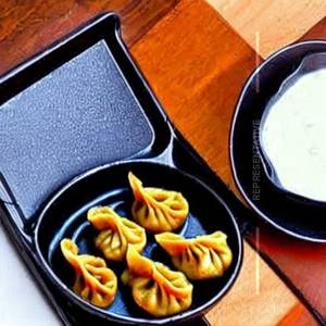 Paneer panfried gravy momos