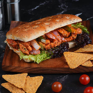 Peri Peri Chicken Sandwich With Ranch Yoghurt