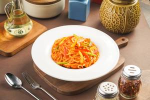 Spaghetti Pasta In Pink Herb Sauce