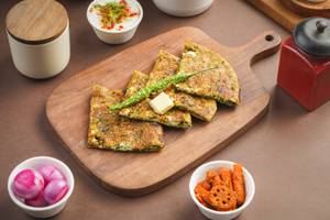 Amritsari Paneer Kulcha & Masala Raita