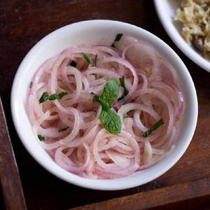 Onion salad