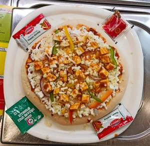 Chilly Paneer Pizza