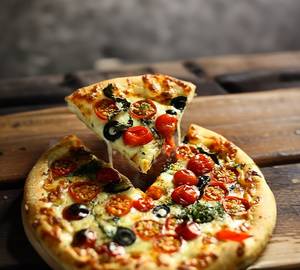 Paneer capsicum pizza
