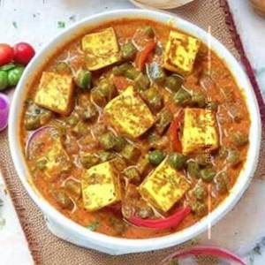 Matar Paneer