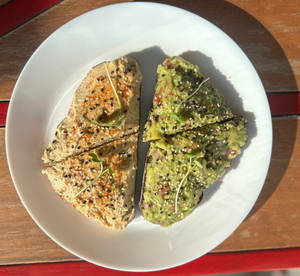 Avocado Toast + Hummus Toasts (2 + 2 Pc) [sbn]