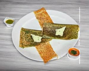 Cheese Palak Paneer Dosa