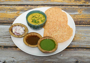 Dal Pakwaan