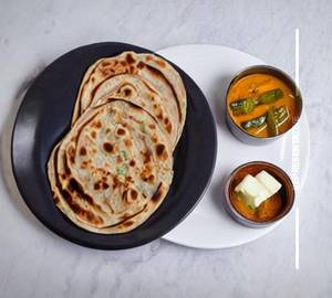 Lachha Butter Paratha 