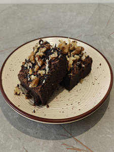 Chocolate Walnut Brownie [1 Pc]