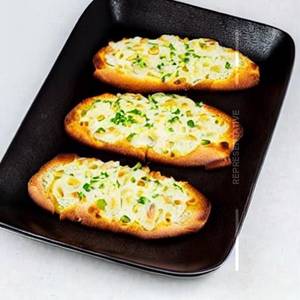 Premium garlic bread 