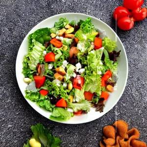 Family salad