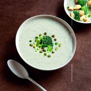 Broccoli Almond Soup