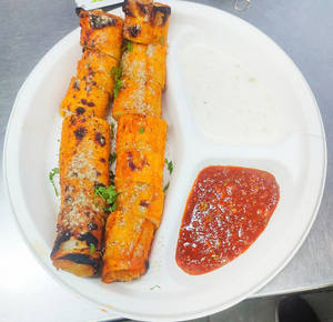 Veg. Tandoori Spring Rolls