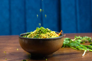 Hakka Noodles Chicken