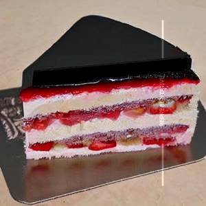 Strawberry pastry