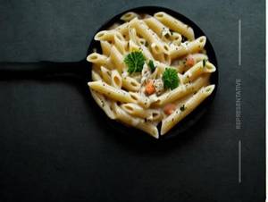 Chicken Alfredo Pasta ( Penne )