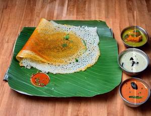 Schezwan Paneer Dosa